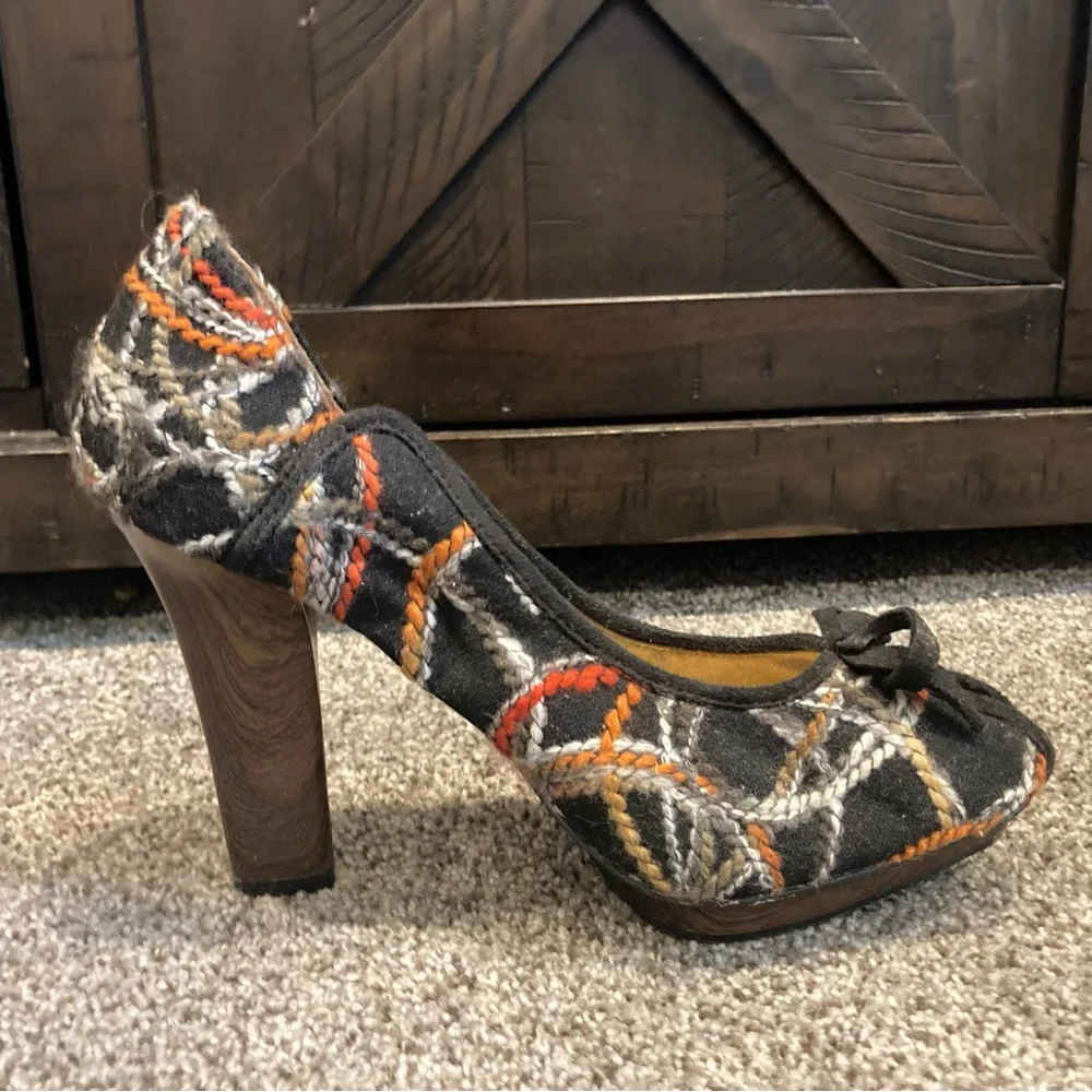 Isabel Toledo Multi-Knitted Shoes; Woven Yarn with Wood Heel - Size 9